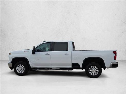 Used 2022 Chevrolet Silverado 2500 LT w/ Convenience Package AWD/4WD image 15