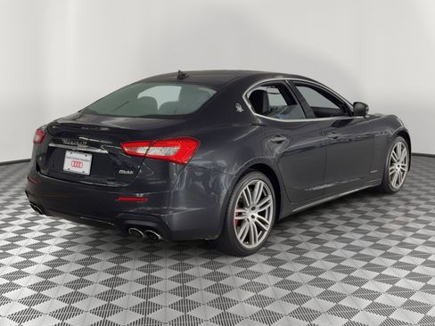 Used 2018 Maserati Ghibli S GranSport image 9