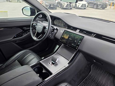 Used 2024 Land Rover Range Rover Evoque Dynamic SE AWD/4WD image 11