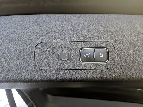 Used 2021 Lincoln Aviator Reserve w/ Equipment Group 201A image 8