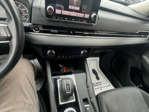 Used 2022 Mitsubishi Outlander ES image 21