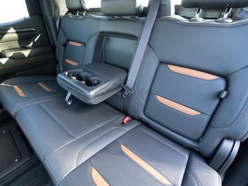 Used 2024 GMC Sierra 1500 AT4 w/ Technology Package image 29