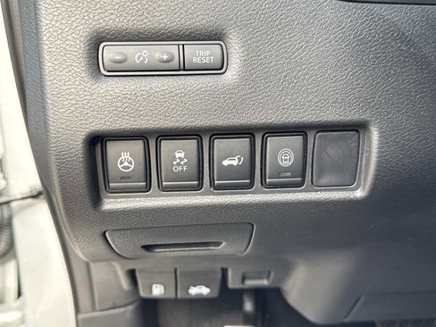 Used 2022 Nissan Murano SL w/ SL Moonroof Package image 32