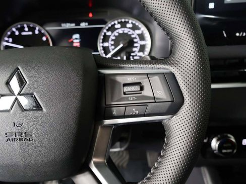 New 2026 Mitsubishi Outlander LE FWD image 39