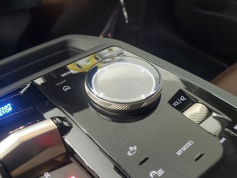 Certified 2025 BMW iX xDrive50 image 21