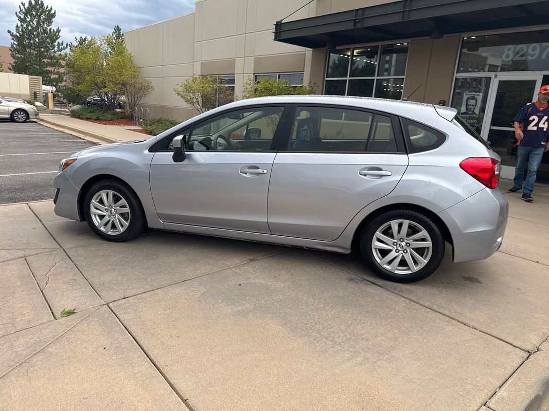 Used 2016 Subaru Impreza 2.0i Premium AWD/4WD image 9