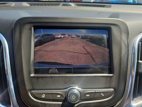 Used 2023 Chevrolet Equinox LS w/ LS Convenience Package FWD image 21