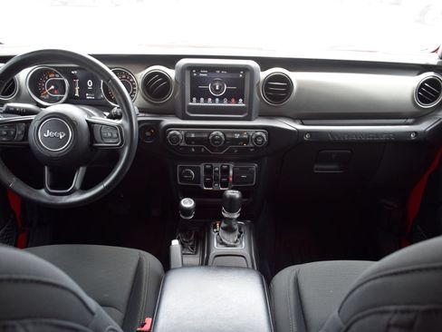 Used 2018 Jeep Wrangler Unlimited Sport S AWD/4WD image 5
