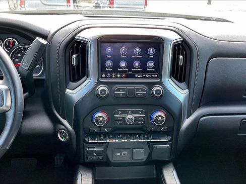 Certified 2021 Chevrolet Silverado 1500 LT Trail Boss w/ Convenience Package II image 16