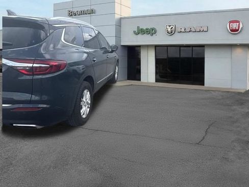 Used 2020 Buick Enclave Essence w/ Sound and Sites Package FWD image 8