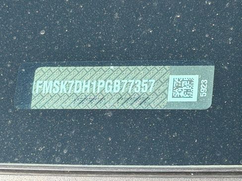 Used 2023 Ford Explorer XLT w/ Equipment Group 202A RWD image 10