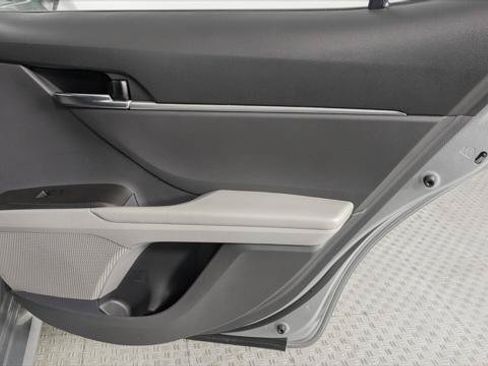 Used 2021 Toyota Camry LE FWD image 16