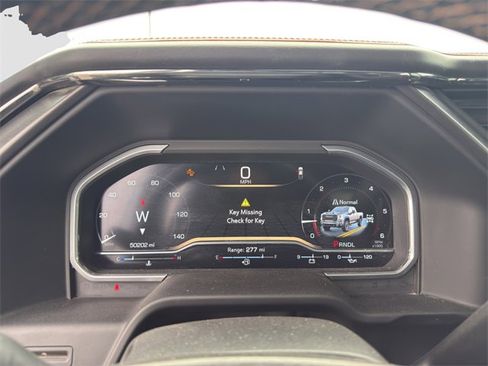 Used 2024 GMC Sierra 2500 AT4 w/ AT4 Preferred Package image 11