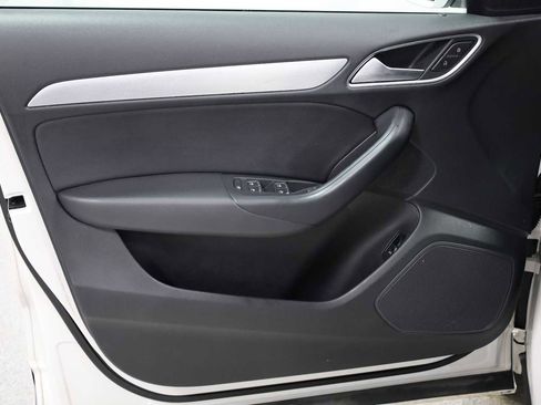 Used 2018 Audi Q3 2.0T Premium Plus w/ Premium Plus Package image 16