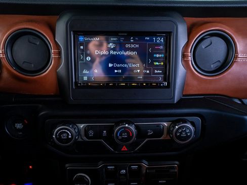 Used 2019 Jeep Wrangler Unlimited Sport S image 49