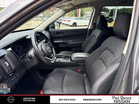 Certified 2025 Nissan Pathfinder SV FWD image 20