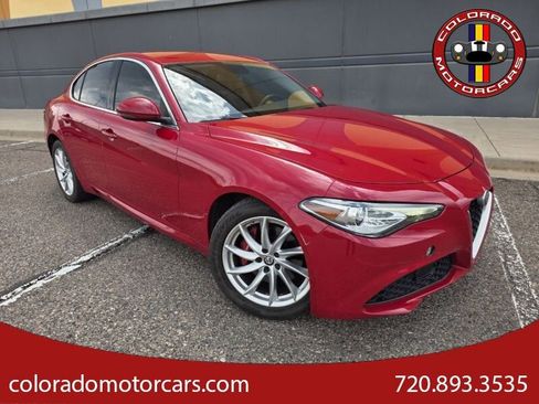 Used 2018 Alfa Romeo Giulia AWD image 1