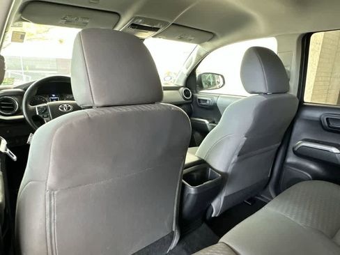 Used 2021 Toyota Tacoma SR5 RWD image 23