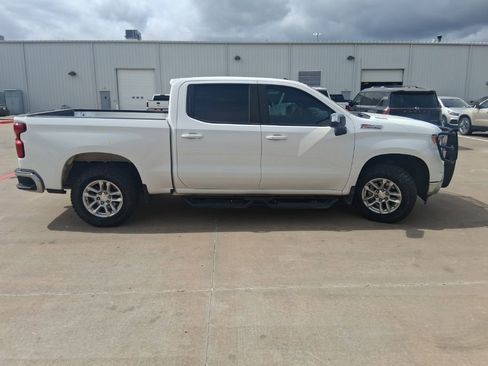 Used 2023 Chevrolet Silverado 1500 LT w/ Z71 Off-Road Package AWD/4WD image 6
