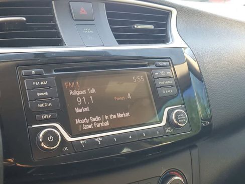 Used 2017 Nissan Sentra SV image 27