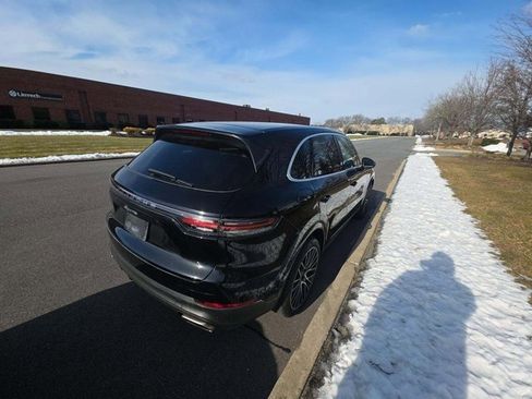 Used 2020 Porsche Cayenne image 2
