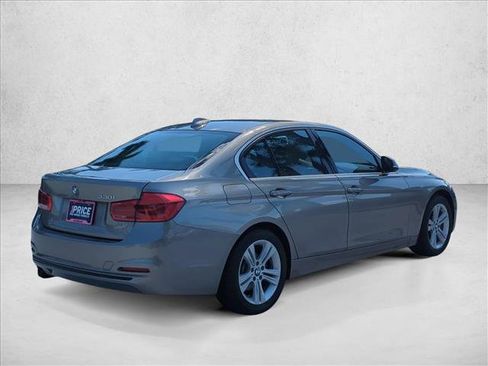 Used 2018 BMW 330i Sedan RWD image 5
