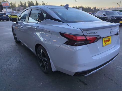 New 2025 Nissan Versa SR w/ Trunk Package image 3