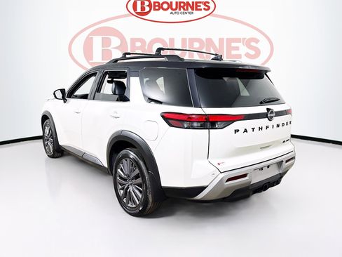 Used 2023 Nissan Pathfinder SL w/ SL Premium Package image 10