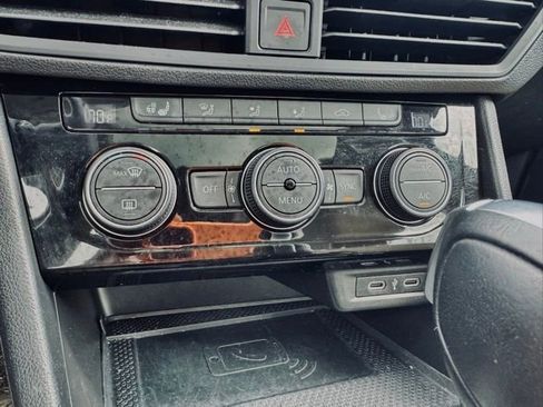 Used 2021 Volkswagen Jetta SEL image 14