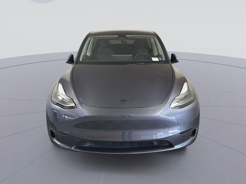 Used 2023 Tesla Model Y Long Range image 11