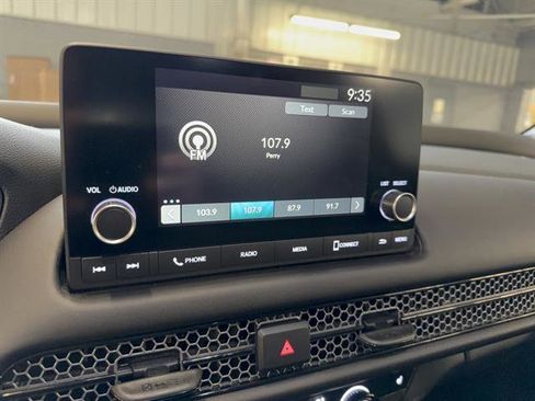 Used 2023 Honda HR-V Sport image 5