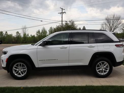 New 2026 Jeep Grand Cherokee Laredo AWD/4WD image 23