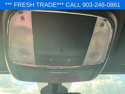 Used 2019 Jeep Grand Cherokee Laredo RWD image 21