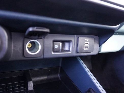 Used 2025 Ford Maverick Lariat w/ 4K Tow Package image 25