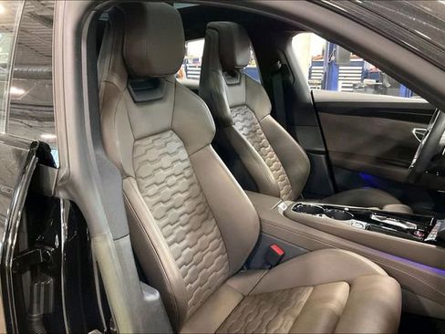 Used 2023 Audi e-tron GT Prestige w/ Prestige Package AWD/4WD image 7