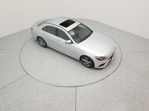 Used 2017 Mercedes-Benz E 300 image 11