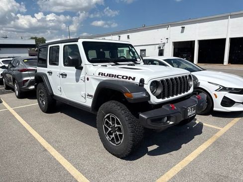 Used 2026 Jeep Wrangler Unlimited Rubicon AWD/4WD image 6