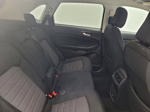 Used 2020 Ford Edge SE FWD image 19