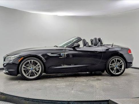 Used 2014 BMW Z4 sDrive35i image 3