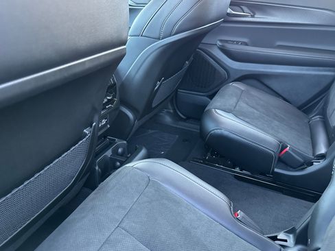 New 2025 Jeep Grand Cherokee L Altitude image 11