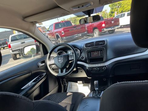 Used 2015 Dodge Journey SXT w/ Flexible Seating Group image 27