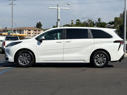 Used 2024 Toyota Sienna LE