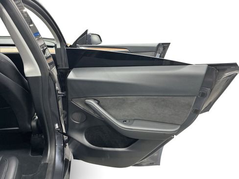 Certified 2023 Tesla Model Y Performance AWD/4WD image 12