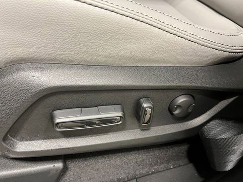 New 2025 Honda Pilot Touring image 11