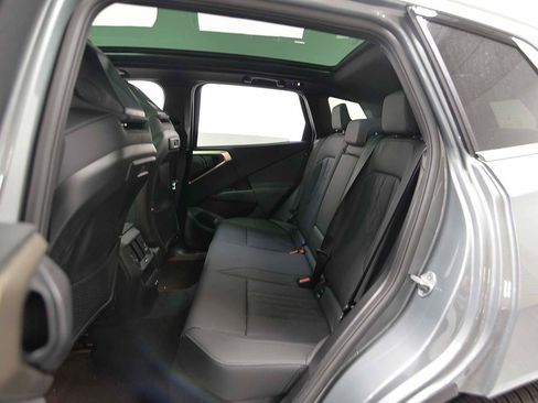 Certified 2025 BMW X3 xDrive30i w/ Premium Package image 8