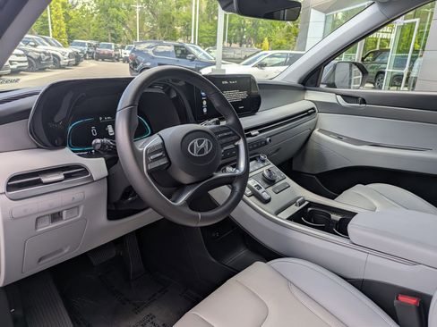 Used 2025 Hyundai Palisade SEL AWD/4WD image 14