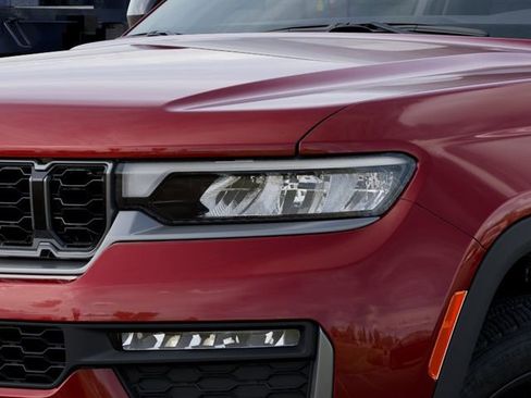 New 2026 Jeep Grand Cherokee Limited RWD image 10
