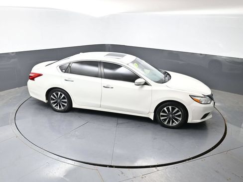 Used 2016 Nissan Altima 2.5 SL w/ 2.5 Technology Package FWD image 42