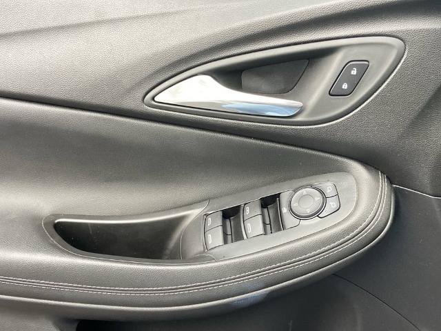 Used 2025 Buick Encore GX Preferred FWD image 18