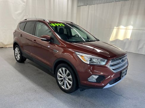 Used 2018 Ford Escape Titanium AWD/4WD image 3